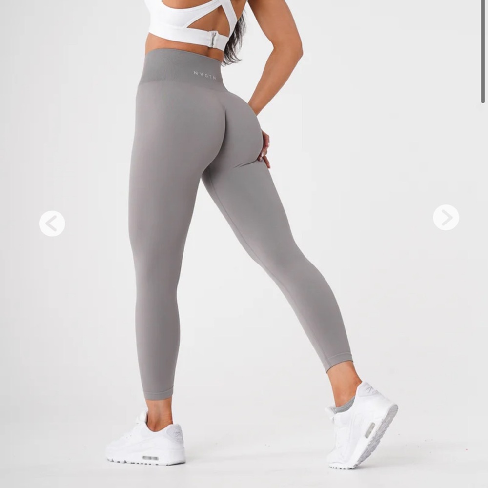 NVGTN Women’s Solid Seamless Leggings in Light Grey